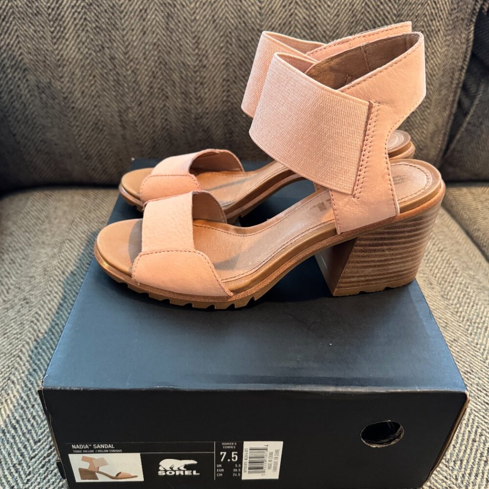 New In Box Sorel Nadia Sandal Blush / Pink 7.5M - Picture 2 of 3